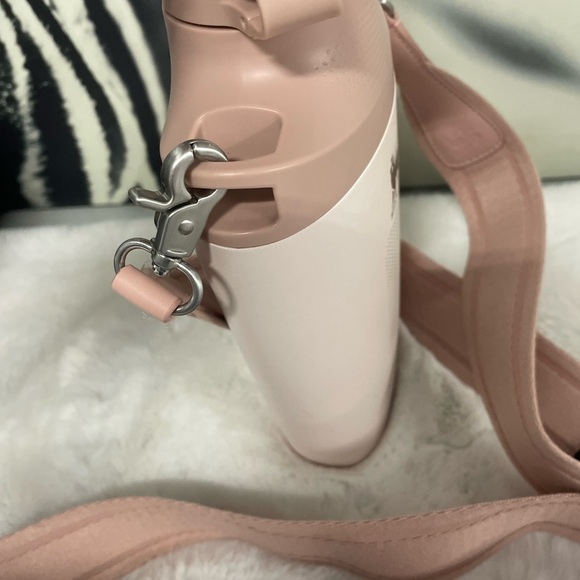 Stanley Pink and Cream Water Bottle - Picture 8 of 11